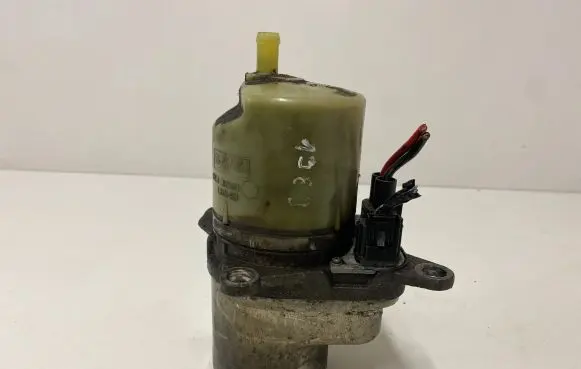 Volvo V50 Power steering pump