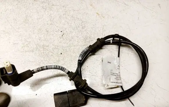 Mercedes-Benz E W213 ABS brake wheel speed sensor A2135402300 A2135403905
