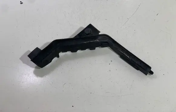 Renault Espace V (RFC) Front bumper mounting bracket 628174758R