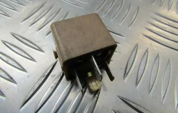 BMW 5 E39 Other relay 61361388745 61.361388745