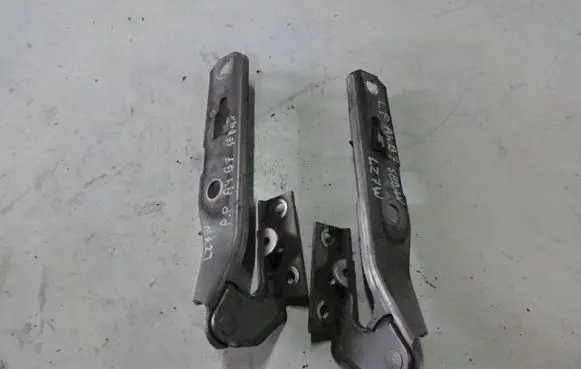 Audi A4 S4 B7 8E 8H Engine bonnet/hood hinges 