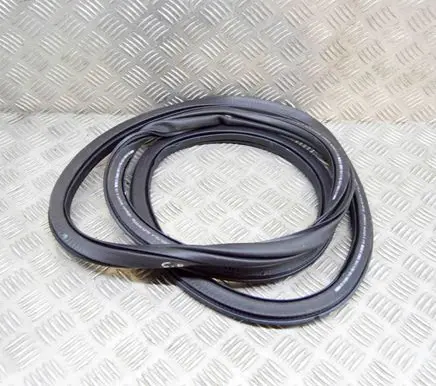 Audi Q2 - Rubber seal rear door 81A833721A