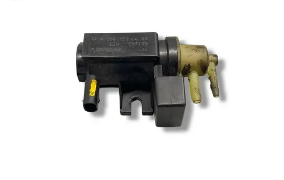 Mercedes-Benz B W245 Turbo solenoid valve A0061536628 70078202 08T123
