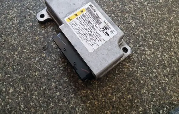 Chevrolet Captiva Airbag control unit/module 96810868