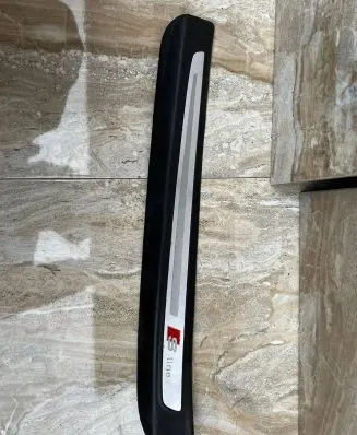 Audi Q7 4L Front sill trim cover 4L0853373F 8898077