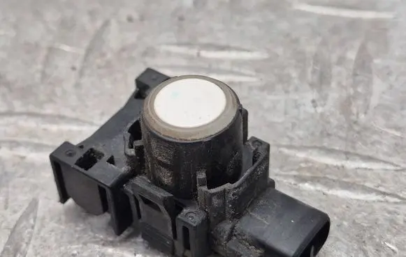 Mazda 3 III Parking PDC sensor KD4767UC1