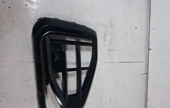 Volkswagen Touareg III Front bumper lower grill 760853666K