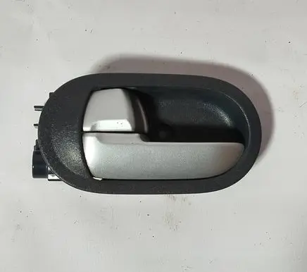 Mitsubishi Colt Front door interior handle 