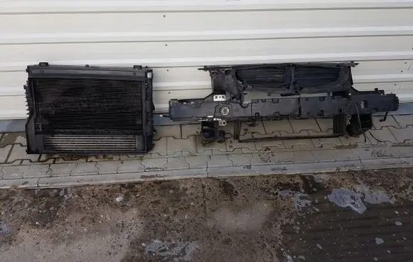 BMW 5 E60 E61 Radiator support slam panel