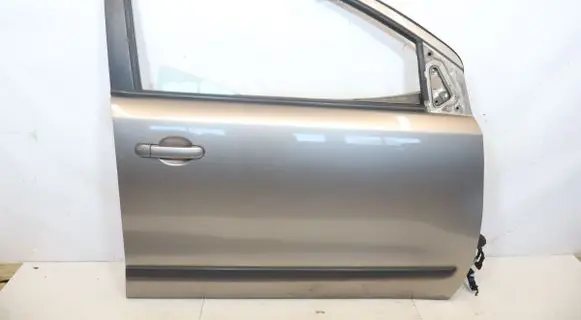 Nissan Note (E11) Front door