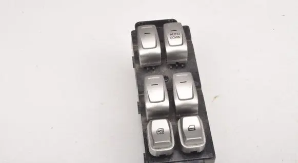 SsangYong Tivoli Quarter vent window switch 85812-35000