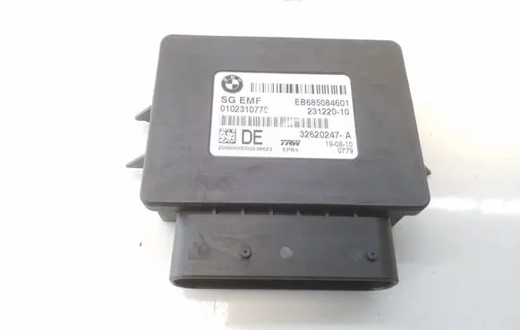 BMW 5 F10 F11 Hand brake control module 685084601 EB685084601 32620247A