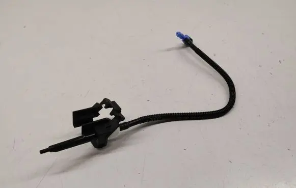 Audi A5 Rear window washer spray nozzle 8B3980553