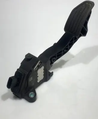 Toyota Yaris Accelerator throttle pedal 781100D110