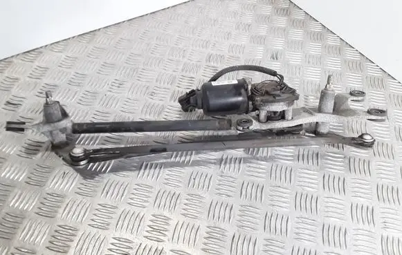 KIA Sorento Front wiper linkage and motor 981003E000