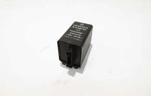 Mercedes-Benz A W168 Seat heating relay 1688200526