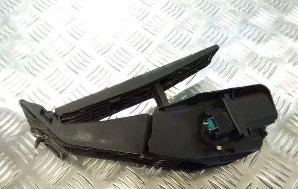 BMW 1 E81 E87 Accelerator pedal position sensor 6VP00937920 74766500 74765400