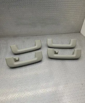 Volvo V40 Cross country A set of handles for the ceiling 