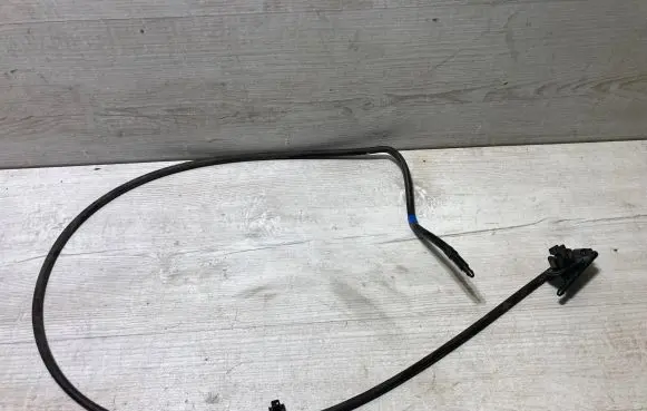 Toyota Yaris Windshield washer fluid hose 