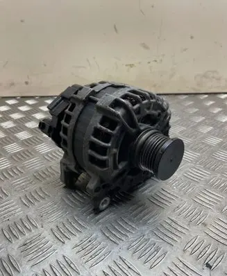 Volkswagen Jetta VI Generator/alternator 03L903023K