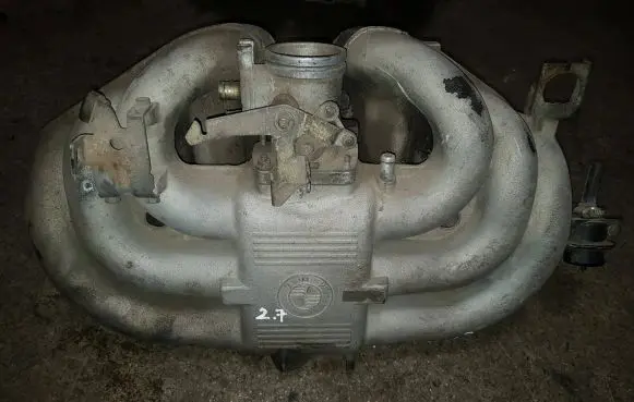 BMW 5 E34 Intake manifold 1271471