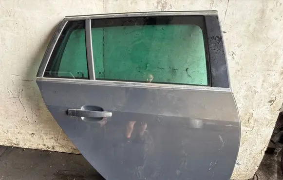 Opel Insignia A Rear door