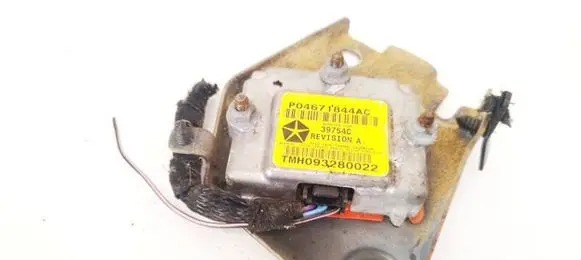 Chrysler PT Cruiser Airbag deployment crash/impact sensor P04671844AC 39754C