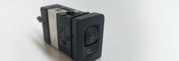Volkswagen Bora Seat heating switch 1J0963563B