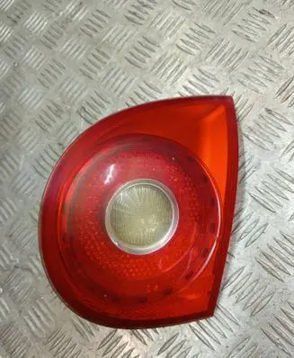 Tailgate rear/tail lights