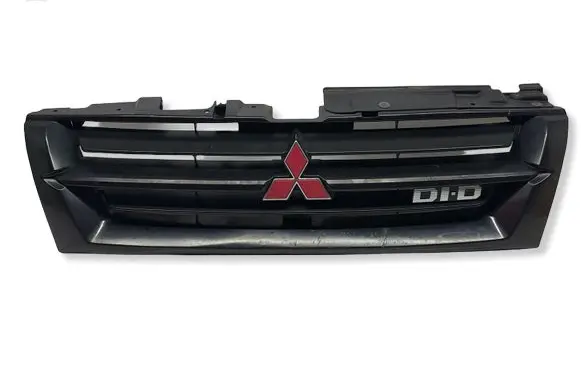 Mitsubishi Pajero Front bumper upper radiator grill MR387981