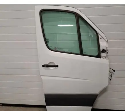 Mercedes-Benz Sprinter W906 Front door