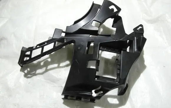 Mercedes-Benz S W222 Front bumper mounting bracket A2228850321