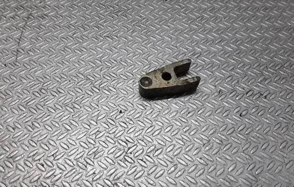 Mercedes-Benz A W169 Fuel Injector clamp holder