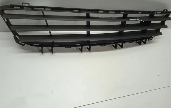 Opel Astra H Front bumper lower grill