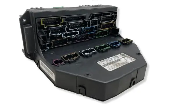 Mercedes-Benz C W204 Fuse module A2129008007 A2129015800 A2129024403