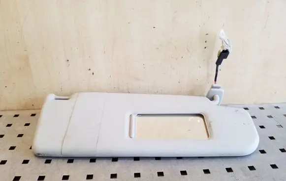 Volkswagen PASSAT CC Sun visor