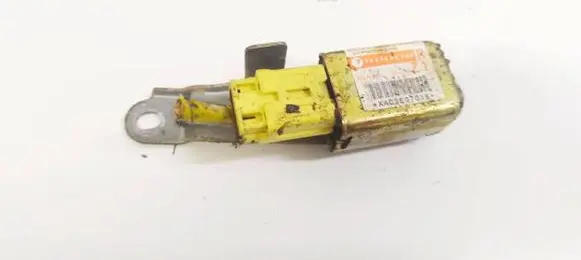 Subaru Legacy Airbag deployment crash/impact sensor 98236AG000 187900-0690