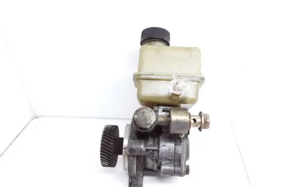 Mazda MPV Power steering pump 2723167E