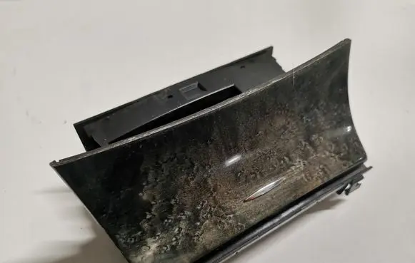 Mercedes-Benz E W211 Car ashtray A2118101330