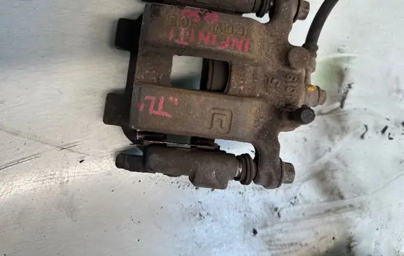Infiniti Q50 Rear brake caliper 312123