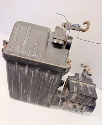 Suzuki Liana Air filter box 63JA01 63JR01