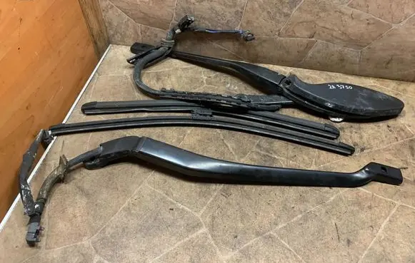 Mercedes-Benz E W238 Windshield/front glass wiper blade A2388209100 A2388201000