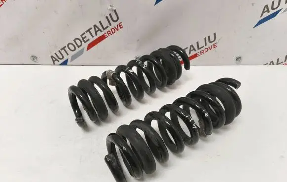 BMW M4 F82 F83 Rear coil spring 7857311 33537857311