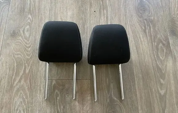 BMW X2 F39 Front seat headrest