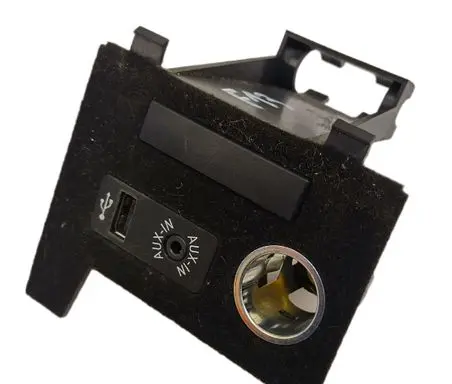 BMW 6 F12 F13 USB socket connector 9237654 9197381