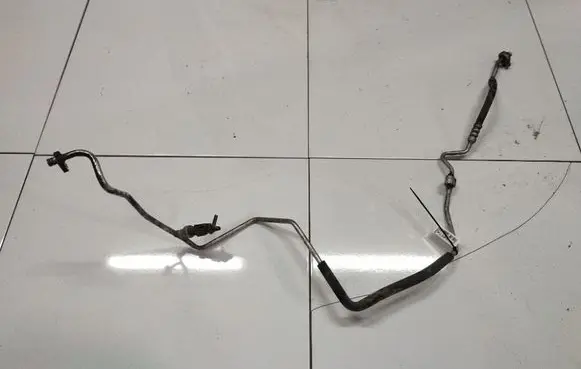 Air conditioning (A/C) pipe/hose