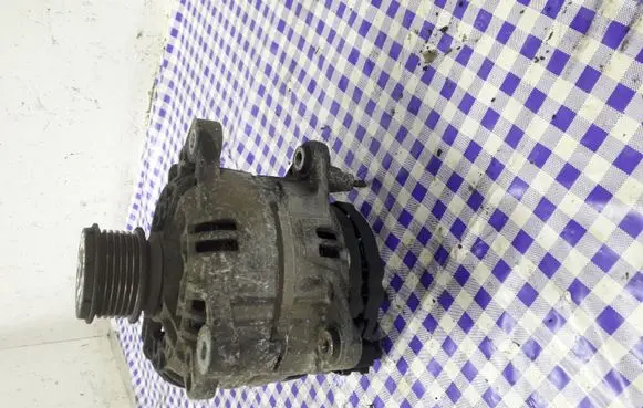 Volkswagen New Beetle Generator/alternator M5117060
