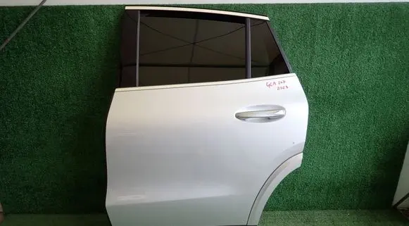 Mercedes-Benz GLA H247 Rear door 