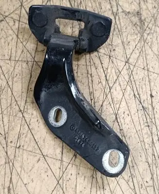 Mercedes-Benz ML W164 Tailgate/trunk/boot hinge A1647400137