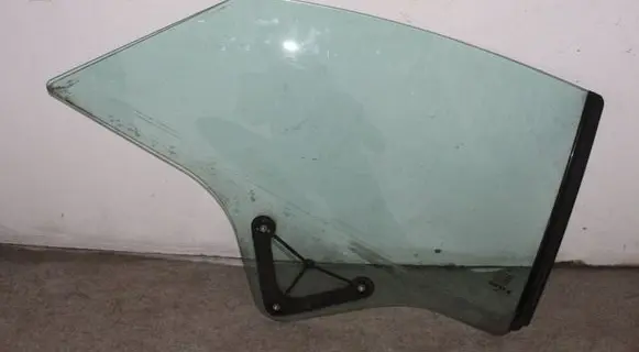 Mercedes-Benz E C207 W207 Rear side window